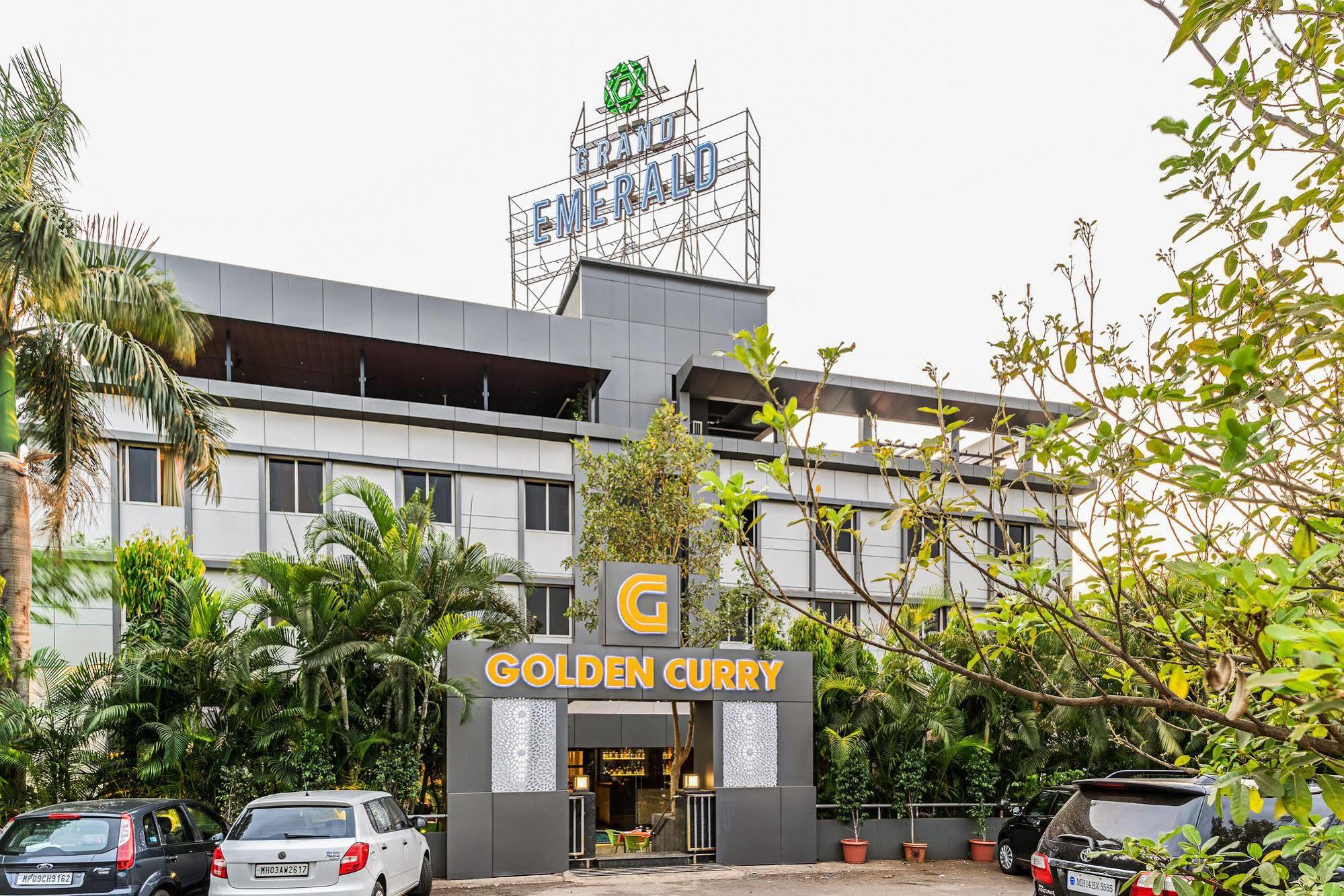 Treebo Premium Grand Emerald Pimpri-Chinchwad Eksteriør billede