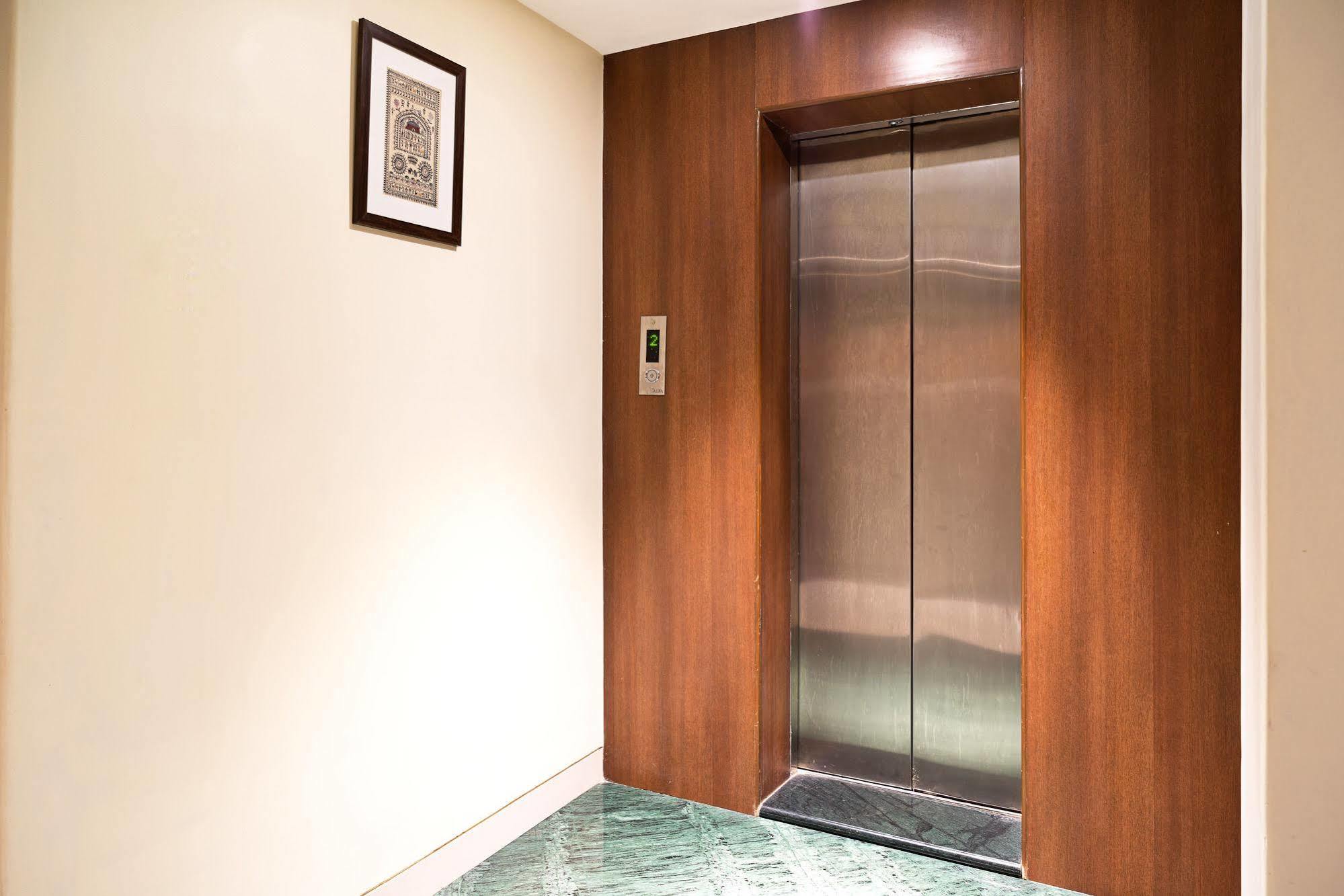 Treebo Premium Grand Emerald Pimpri-Chinchwad Eksteriør billede
