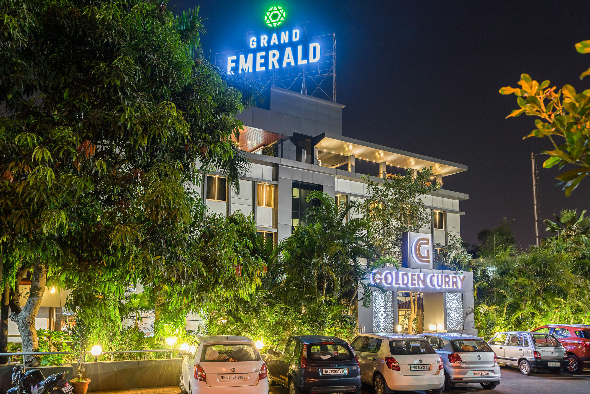 Treebo Premium Grand Emerald Pimpri-Chinchwad Eksteriør billede