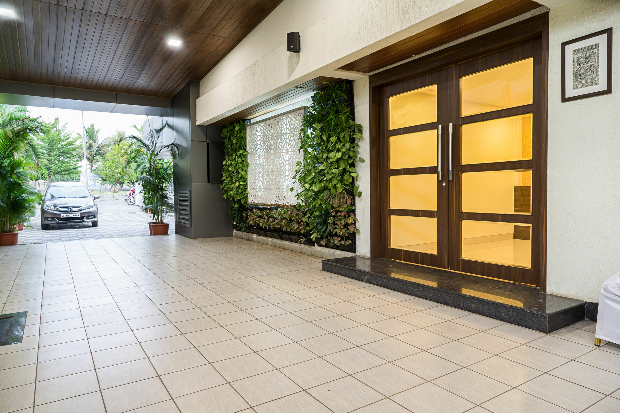 Treebo Premium Grand Emerald Pimpri-Chinchwad Eksteriør billede
